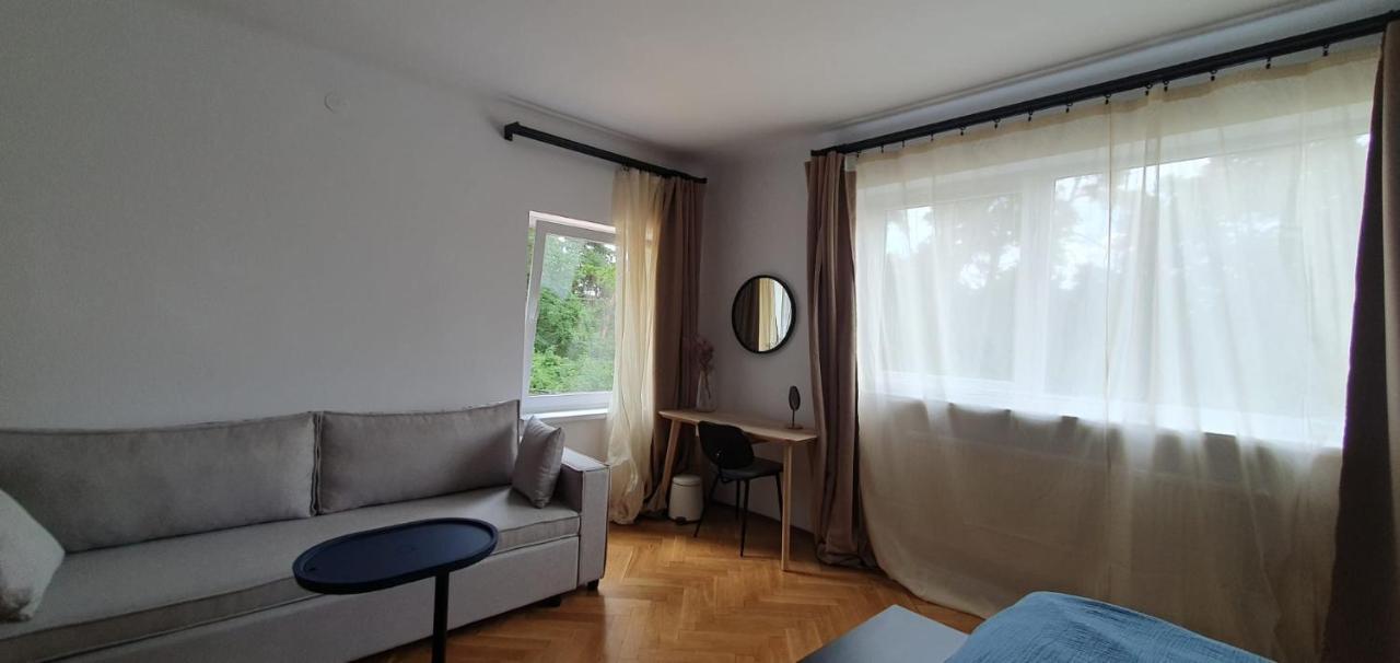 The Pines Serviced Apartments Braşov Eksteriør billede