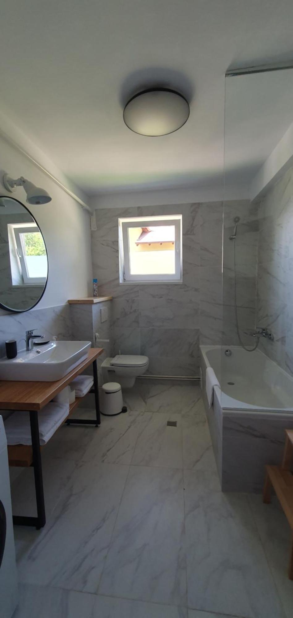 The Pines Serviced Apartments Braşov Eksteriør billede