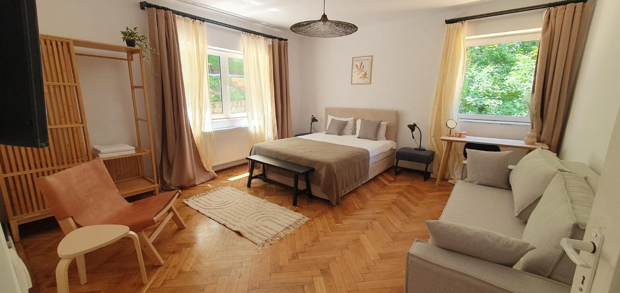 The Pines Serviced Apartments Braşov Eksteriør billede